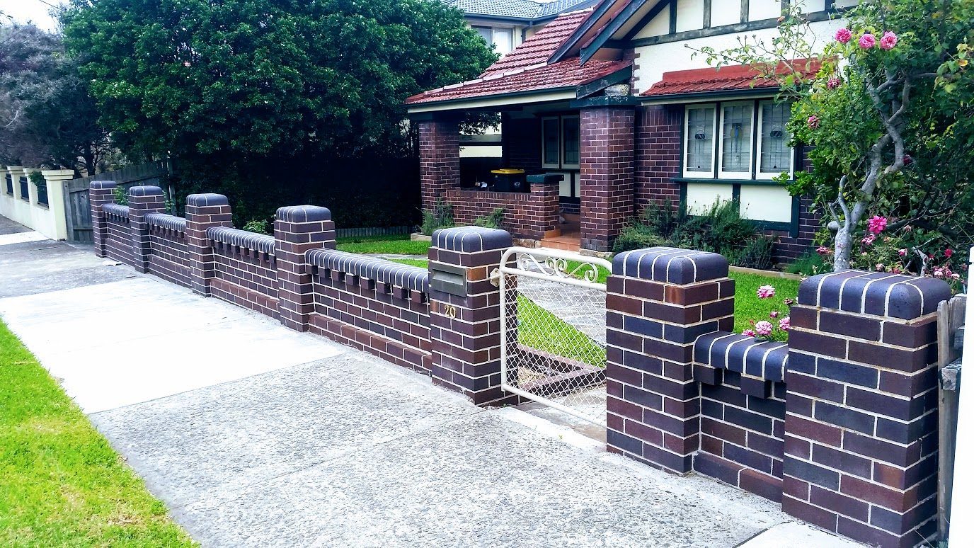 Heritage style brick fence in Willoughby
